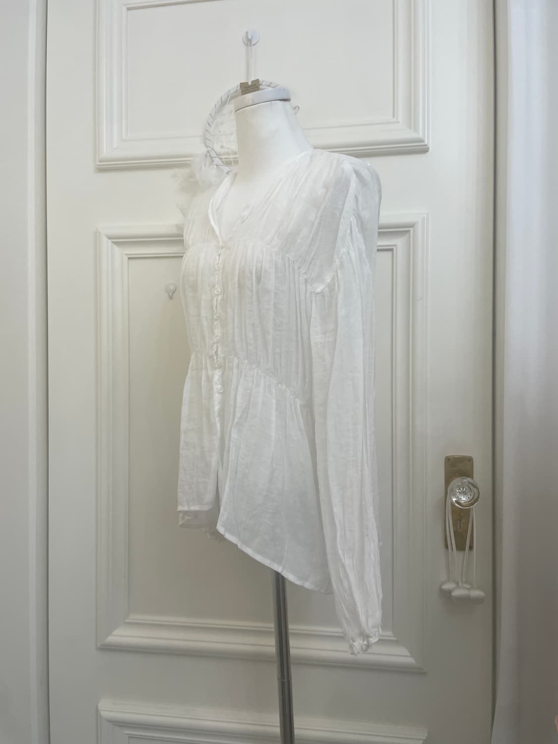 white wrinkle button point blouse 상품이미지2