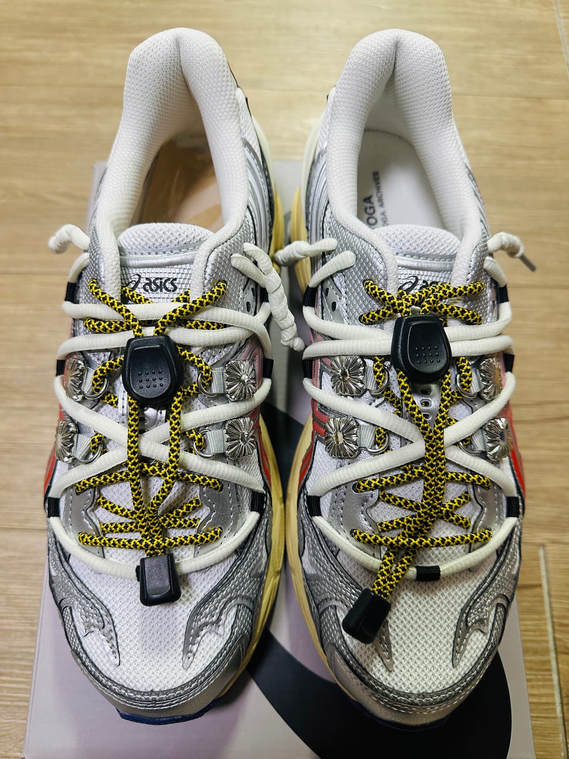 [255] 아식스 x 토가 젤 큐물러스 16 TG 화이트 레드 퓨어 실버 상품이미지5