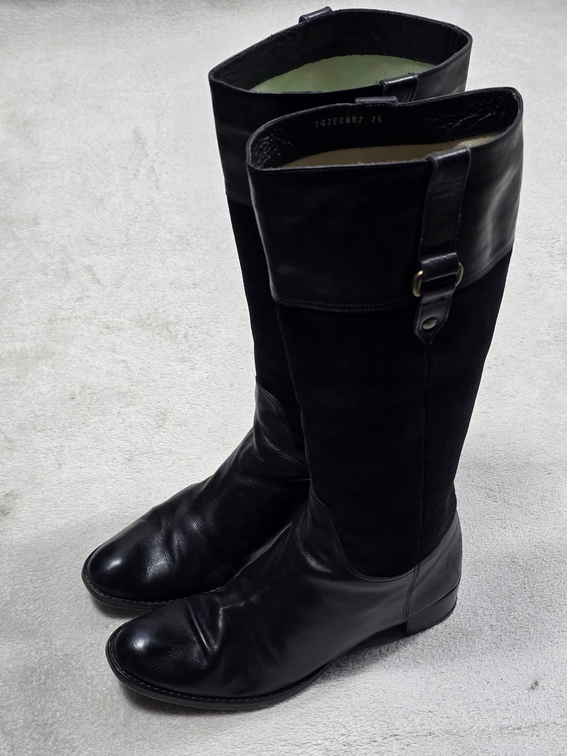 마가렛호웰 블랙 가죽 롱부츠 260사이즈 상품이미지2