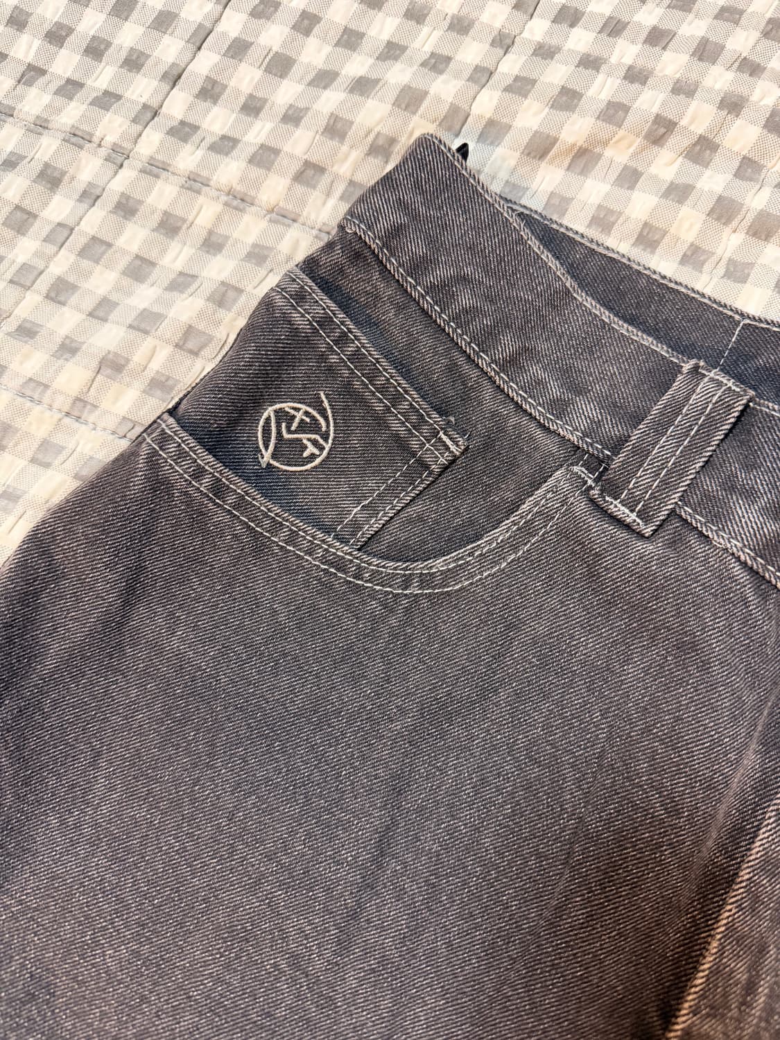 폴라 쇼츠 실버 블랙 상품이미지3