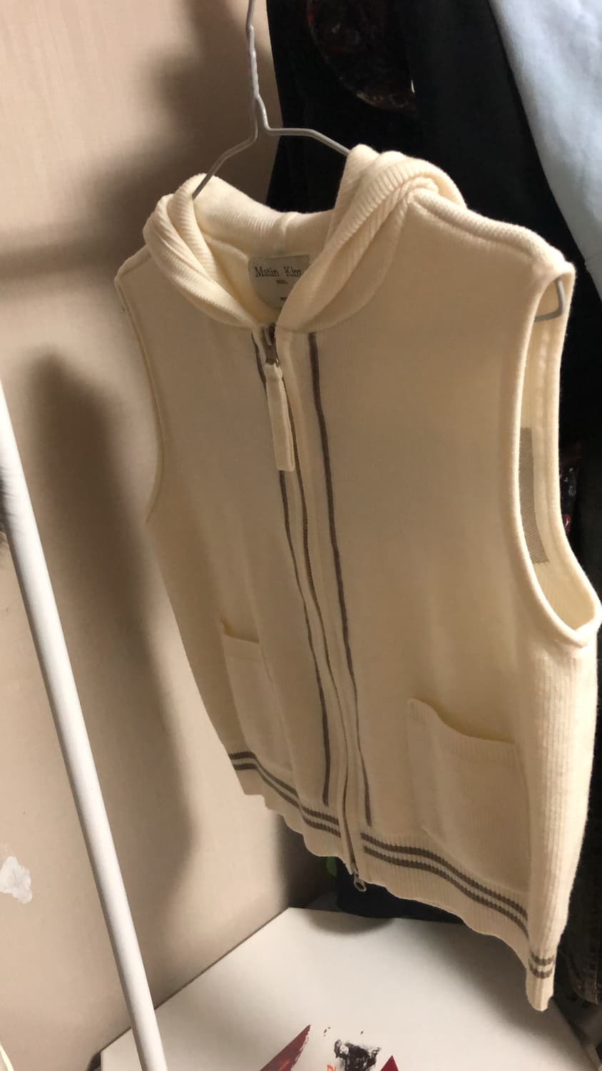 마뗑킴 니트 후드 조끼 집업 상품이미지1