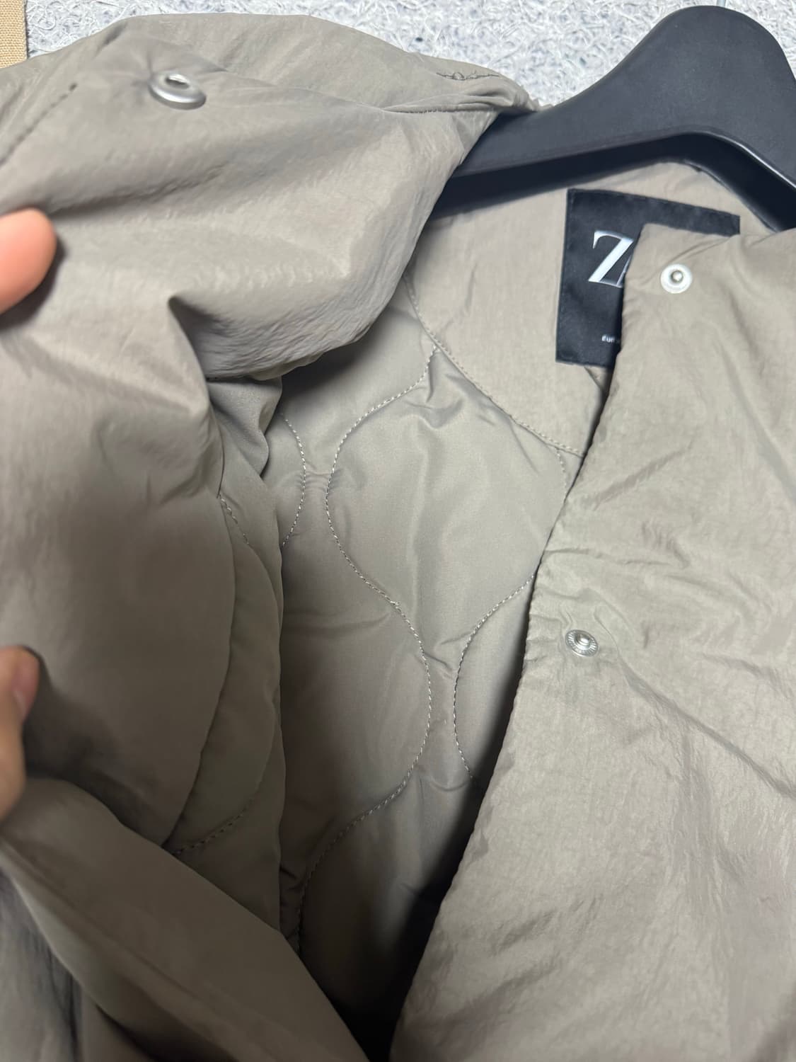 자라 발수 패딩 점퍼 카키 xs 상품이미지9