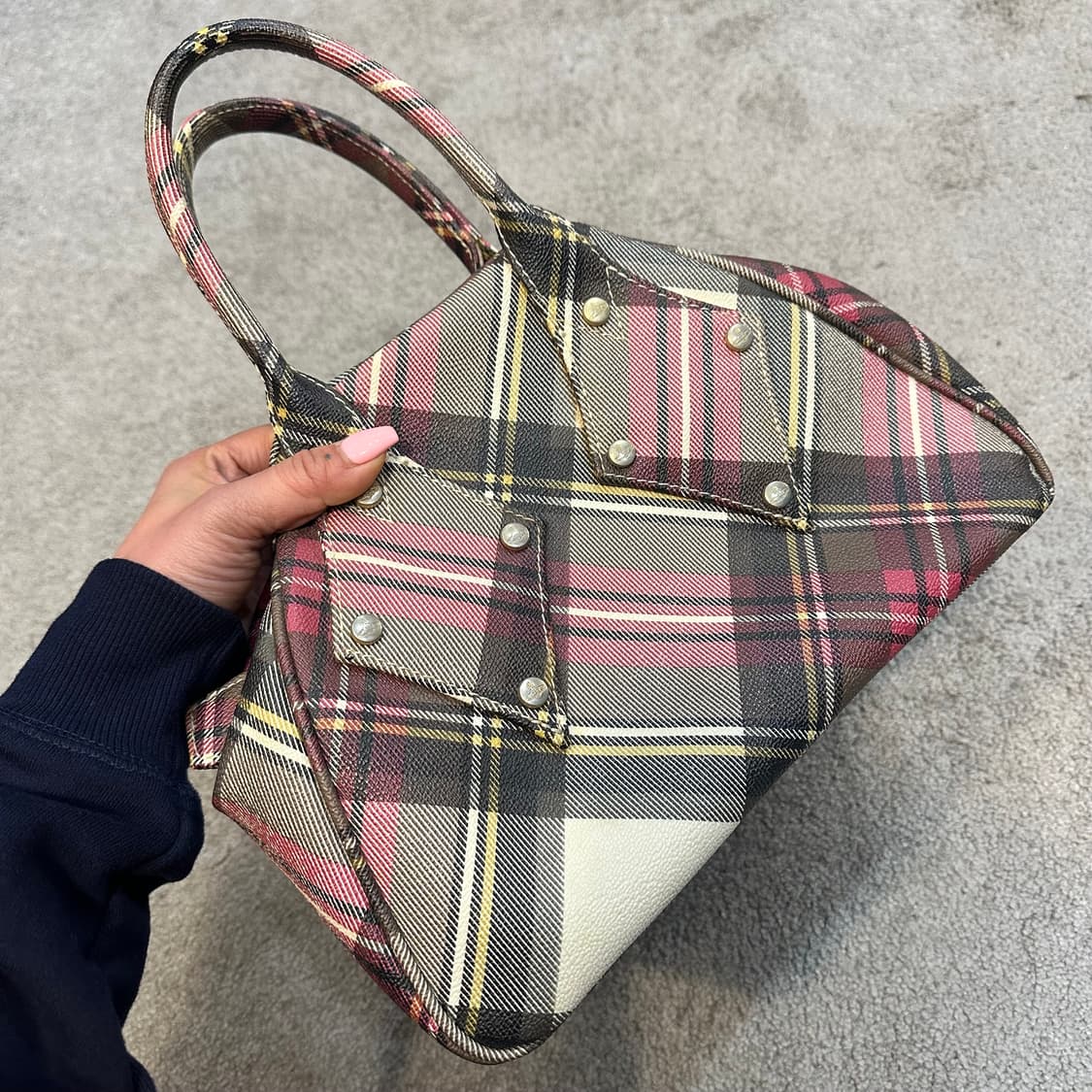 비비안웨스트우드 더비 타탄 야스민 토트백S 상품이미지1