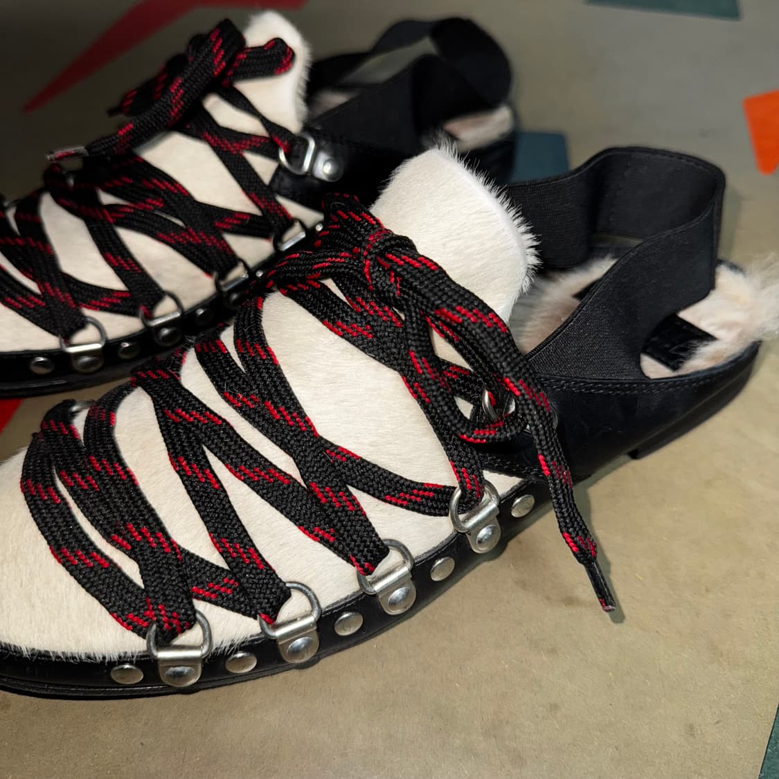 Moncler Fur Sandals 상품이미지3