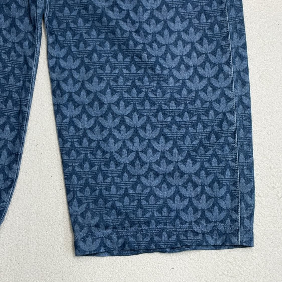 ADIDAS 트레포일 모노그램 팬츠 M 상품이미지2