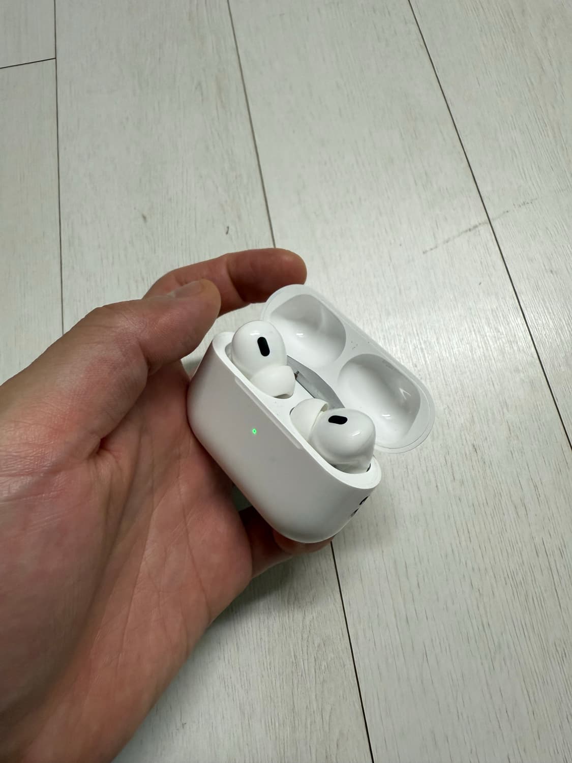 애플 에어팟 프로 2세대 작년 8월 구매   하자 전혀 X  기능상 하자 상품이미지7