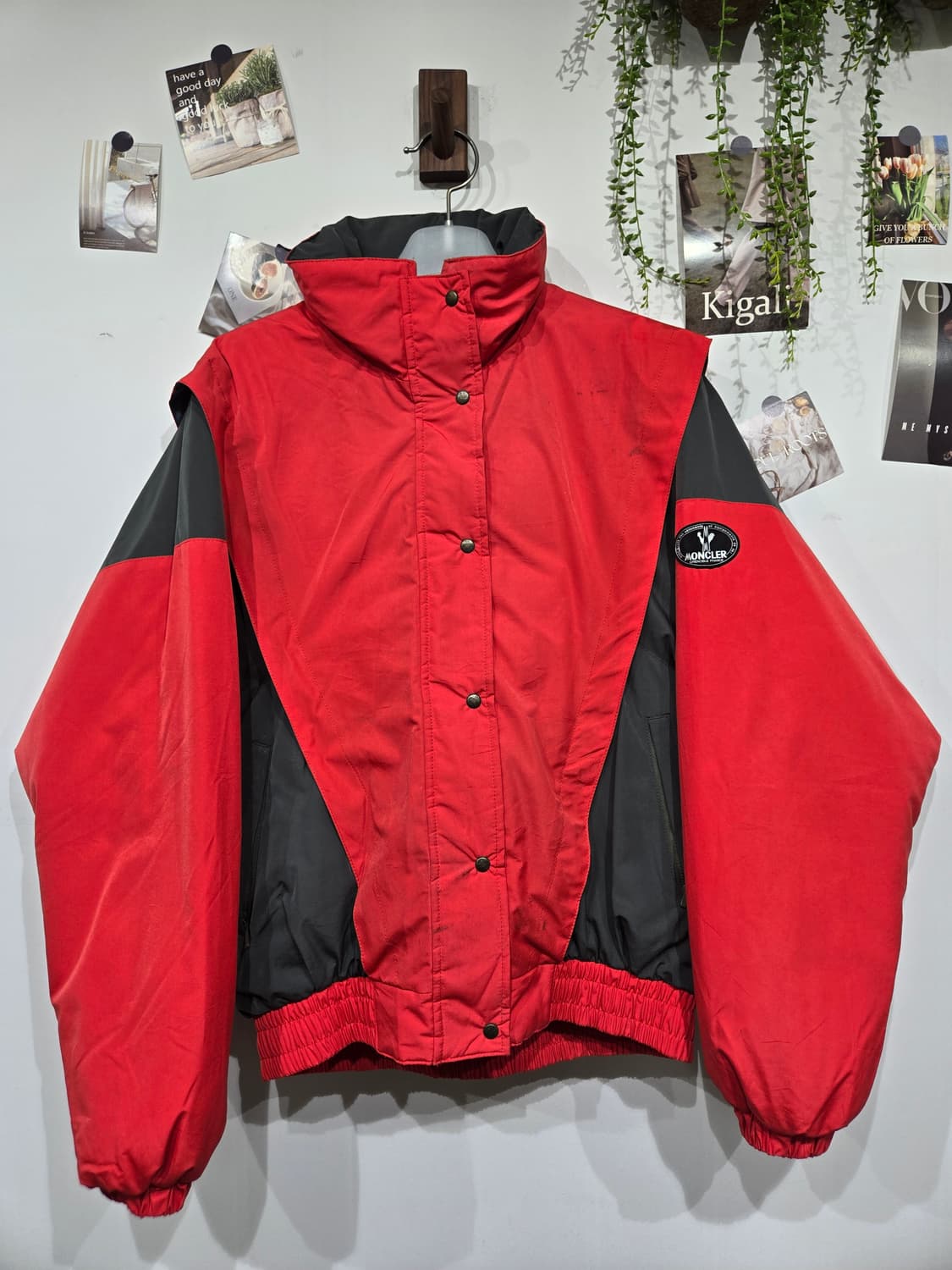 몽클레어 레드/블랙 빈티지 바람막이 점퍼 상품이미지1