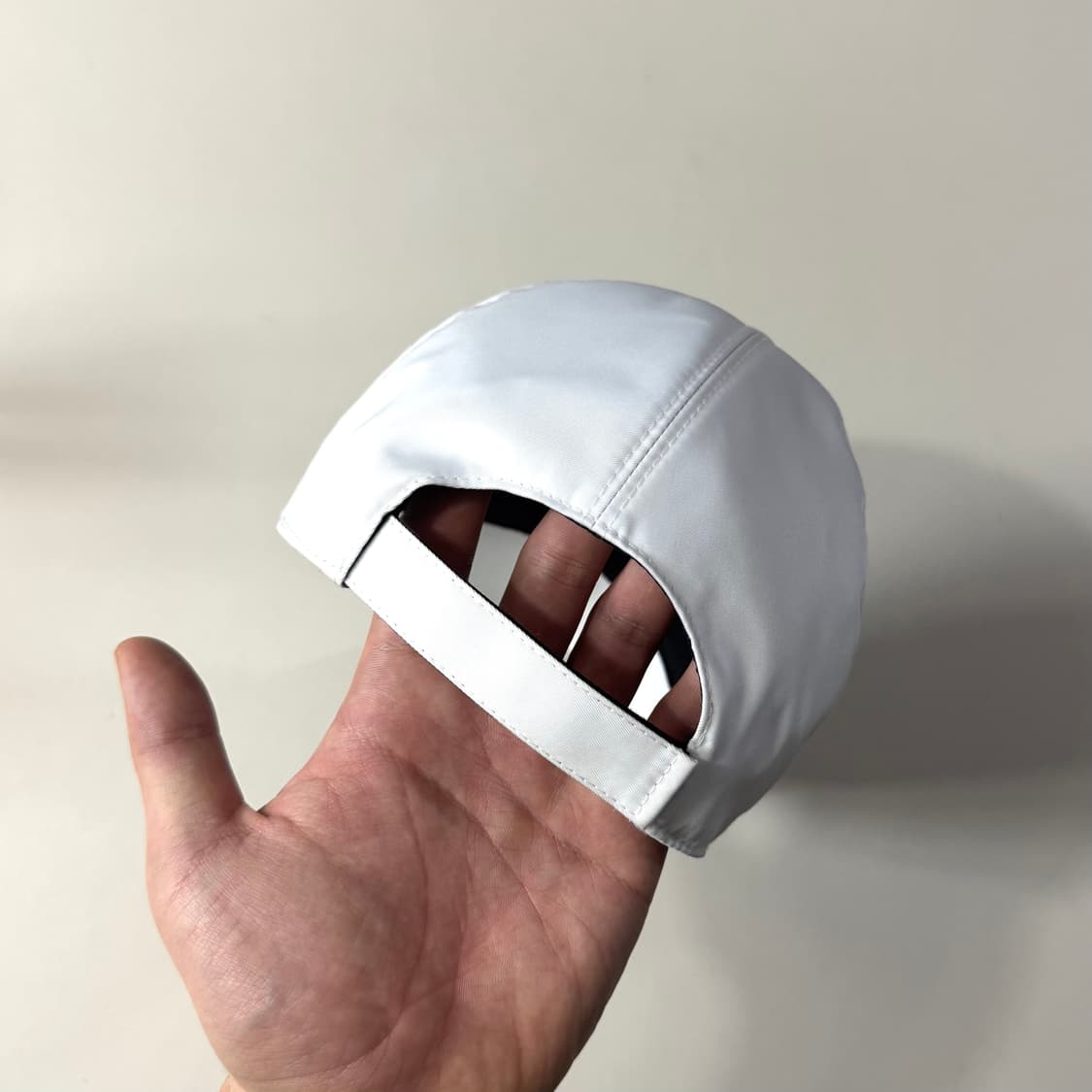 [정품/당일출고]프라다 삼각로고 볼캡 상품이미지4