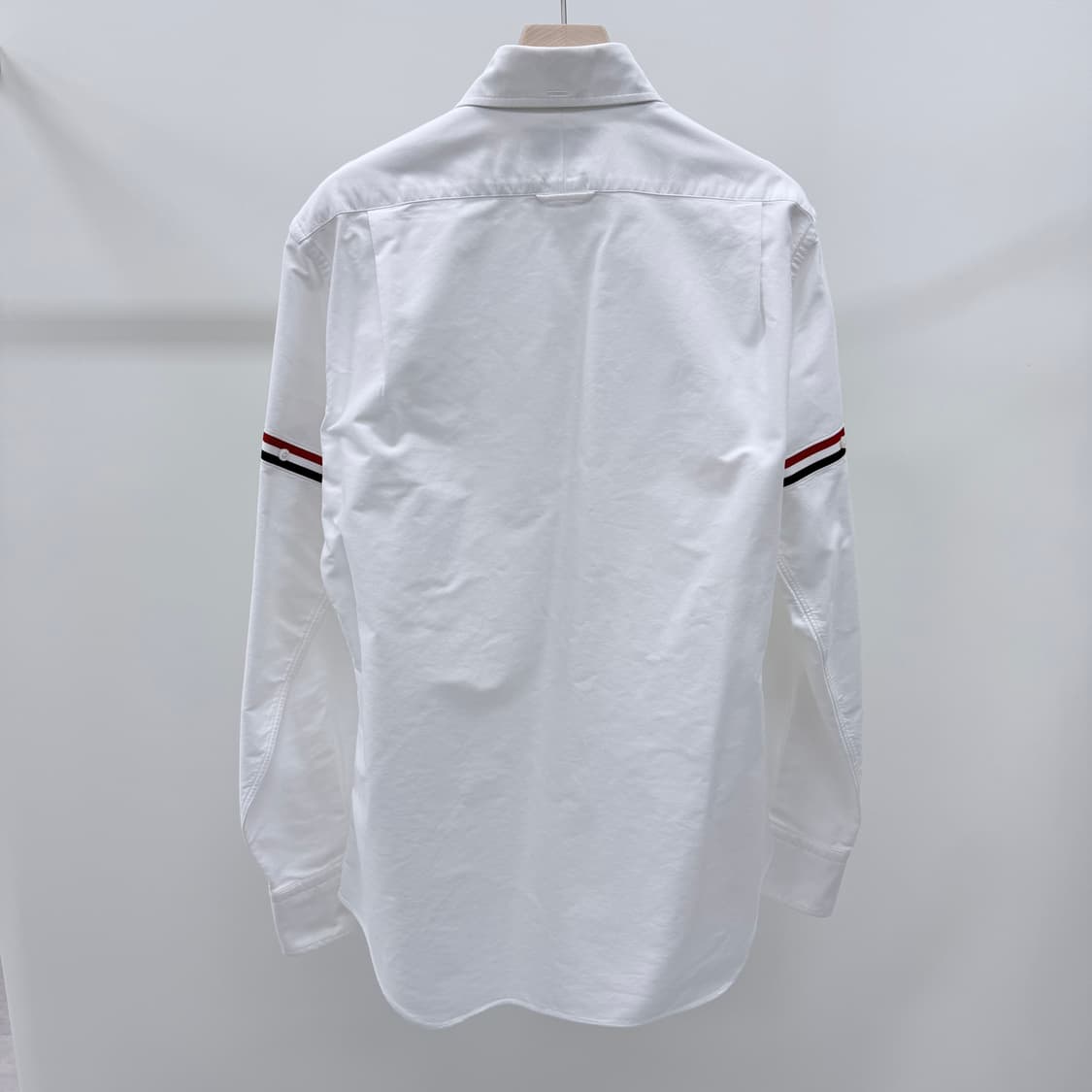 [S+급/3] 톰브라운 암밴드 옥스포드 셔츠 화이트 상품이미지4