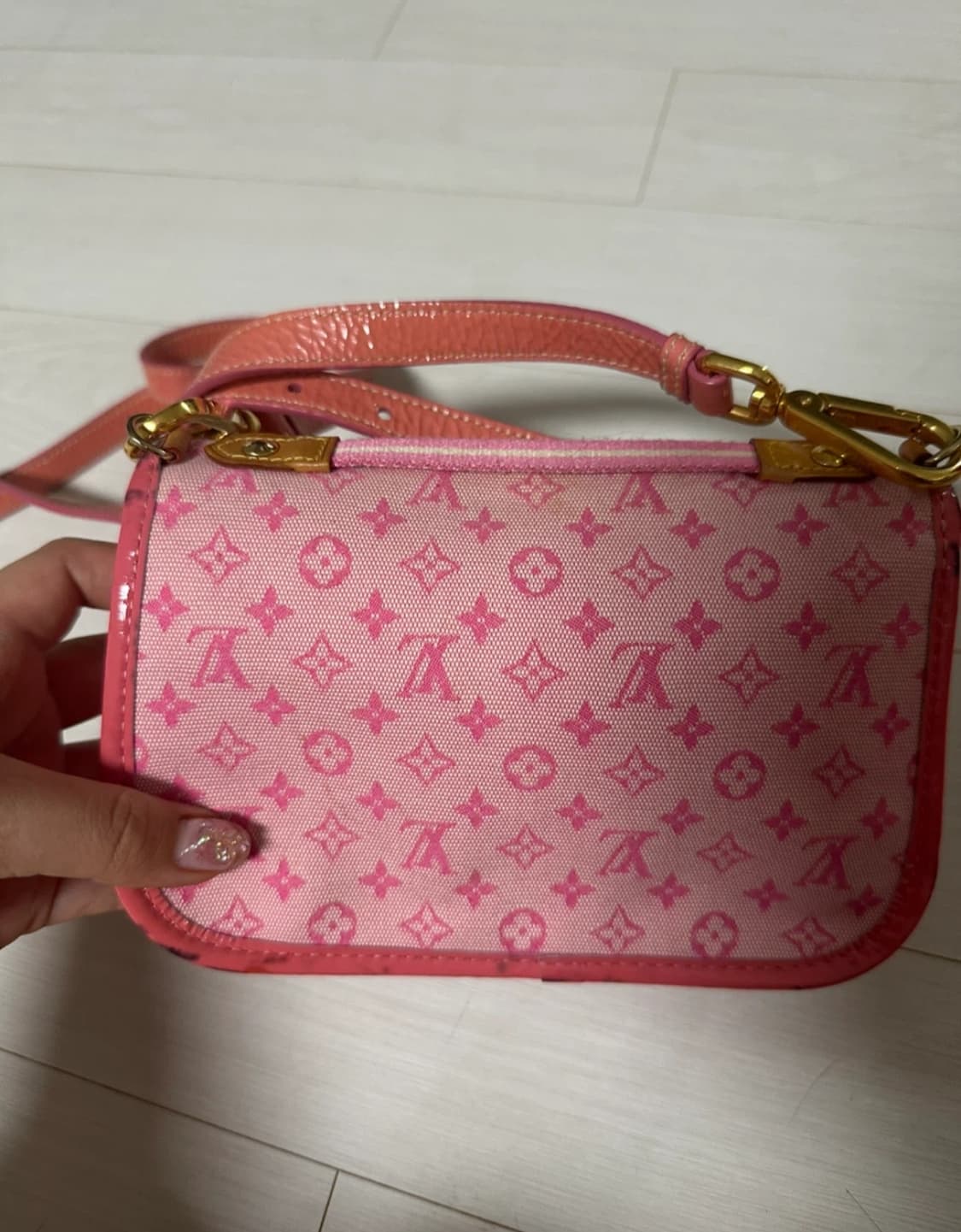 루이비통 모노그램 핑크색 빈티지 핑크 카메라백 미니 데님 백 상품이미지3