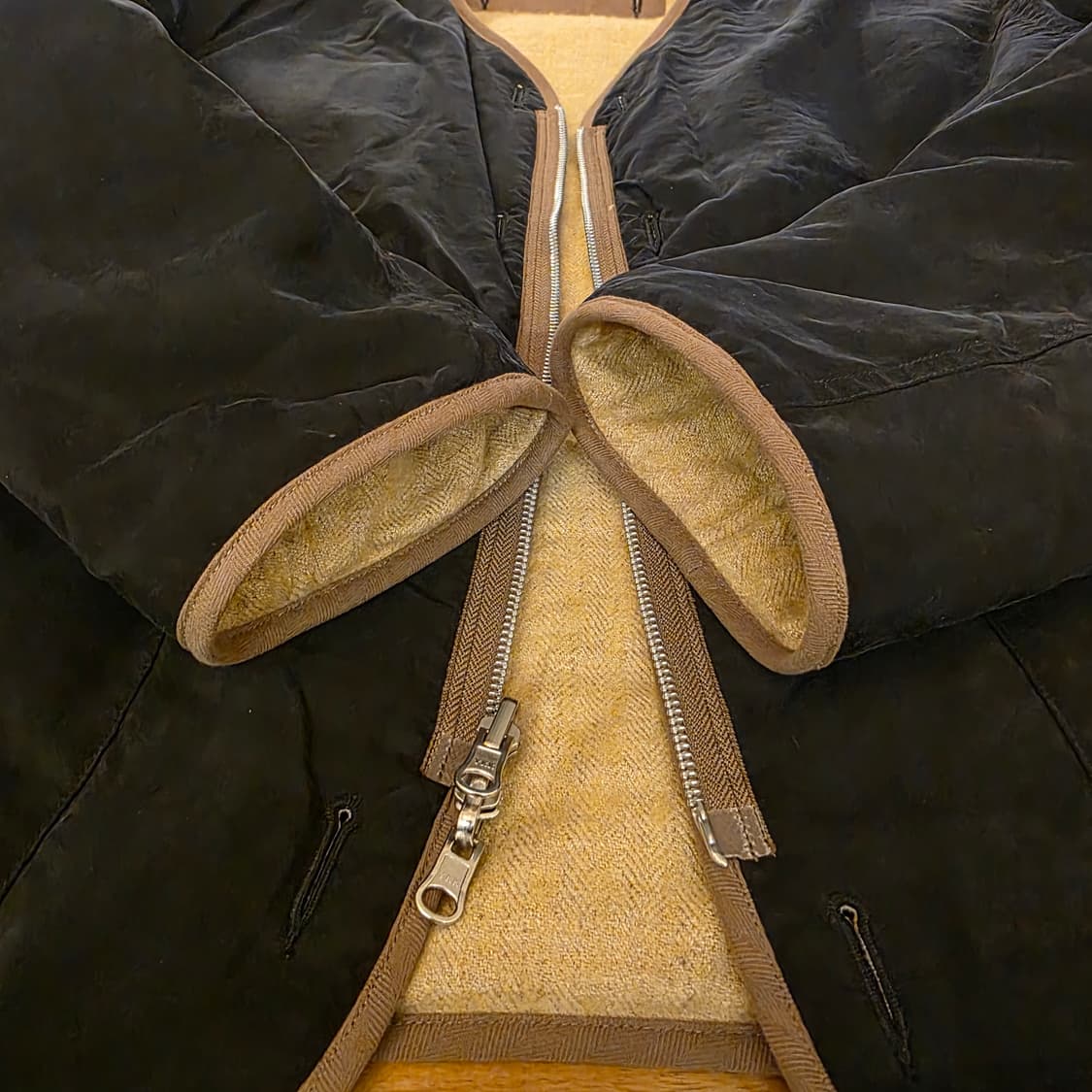 [XL] 느린양반 X 스펙테이터 실크나일론 라이너 자켓 머스타드 상품이미지3