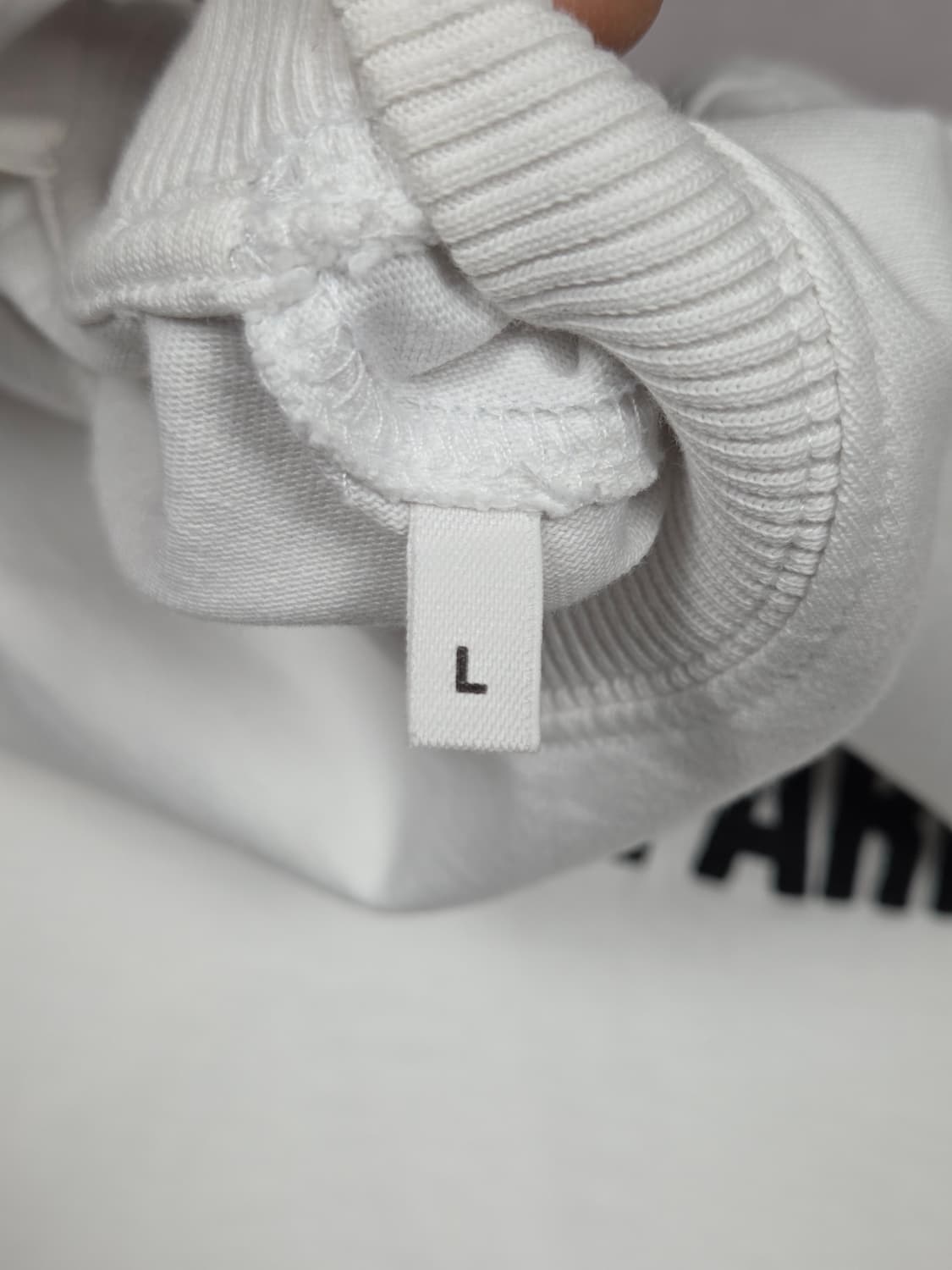 [아미] 파리 아미 드 쾨르 하트 로고 반팔 티셔츠 | S00104 상품이미지4