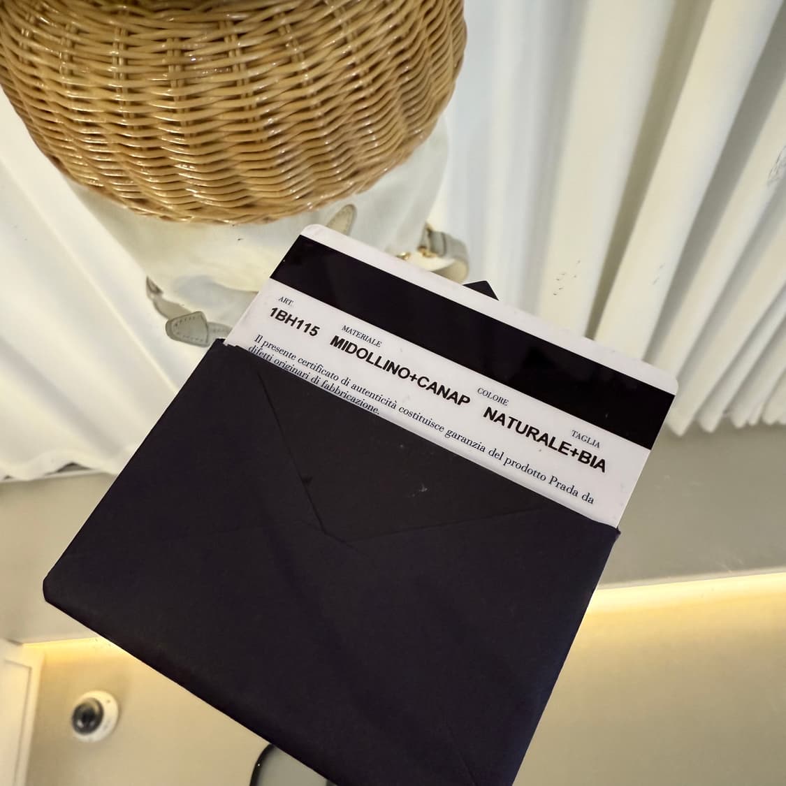 프라다 라탄 미니 버킷백 크로스백 1BH115 상품이미지8