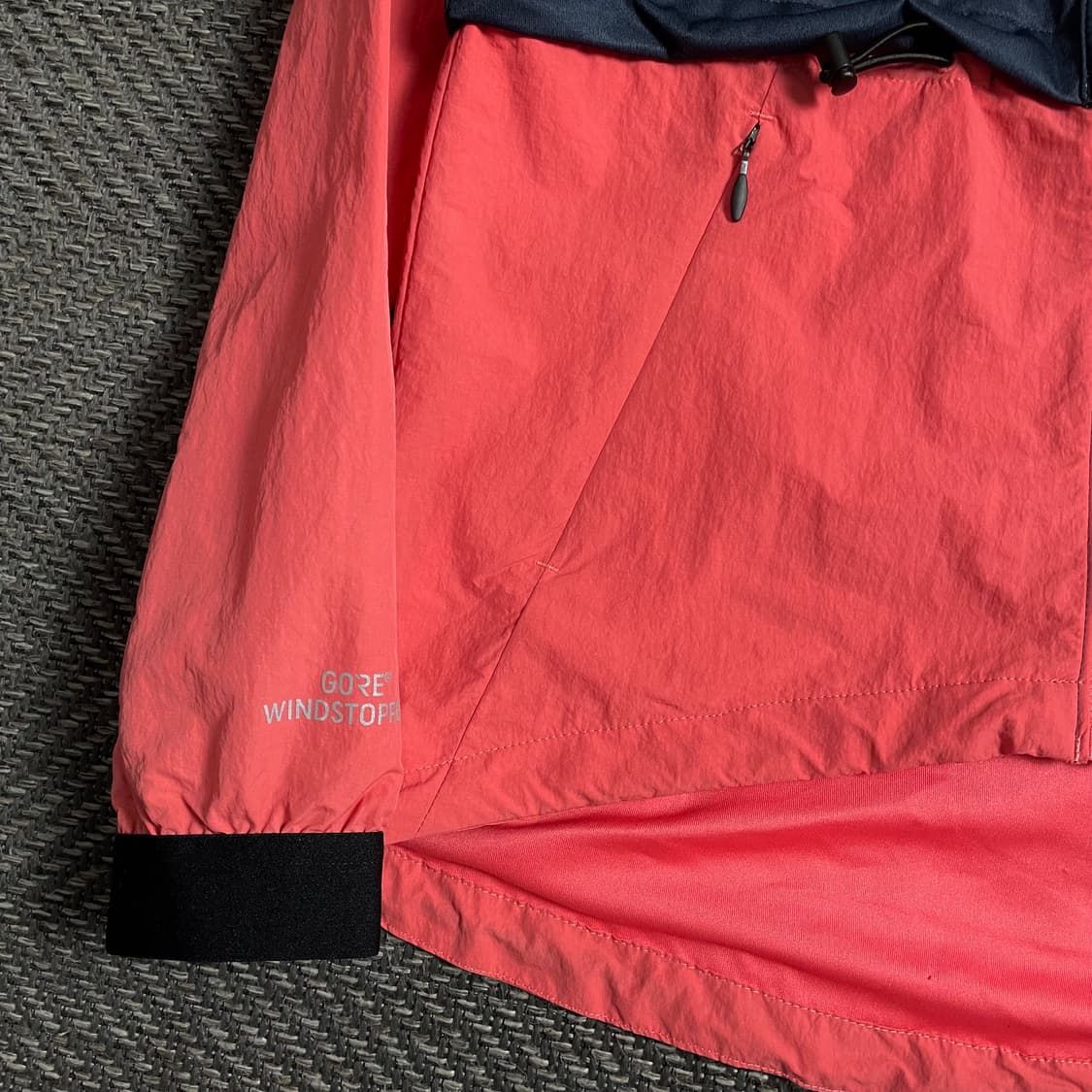 언더아머 우먼스 나일론 경량 윈드 브레이커 바람막이y 4868 상품이미지5