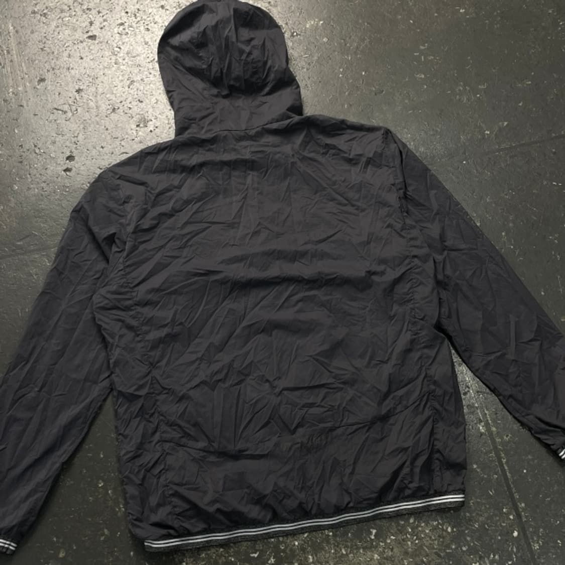 105 디스커버리 경량 바람막이  상품이미지5