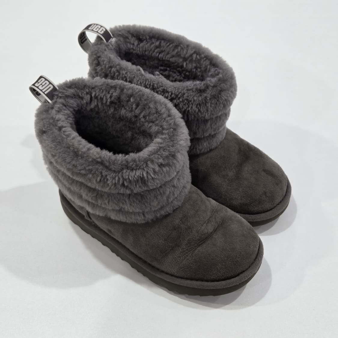 어그 키즈 플러프 미니 퀼티드부츠 195mm 상품이미지1