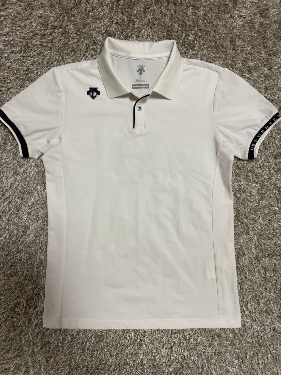 [95] 데쌍트 화이트 반팔 카라티 상품이미지2