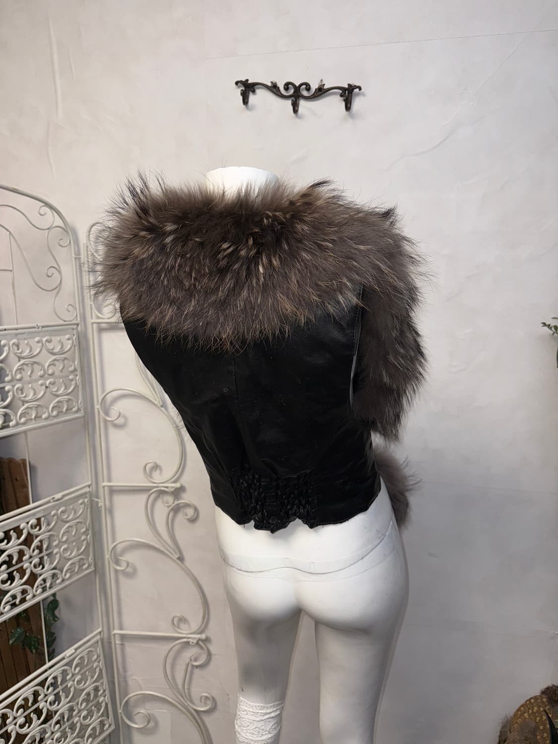 Mixed brown belted buckle fur vest 상품이미지6