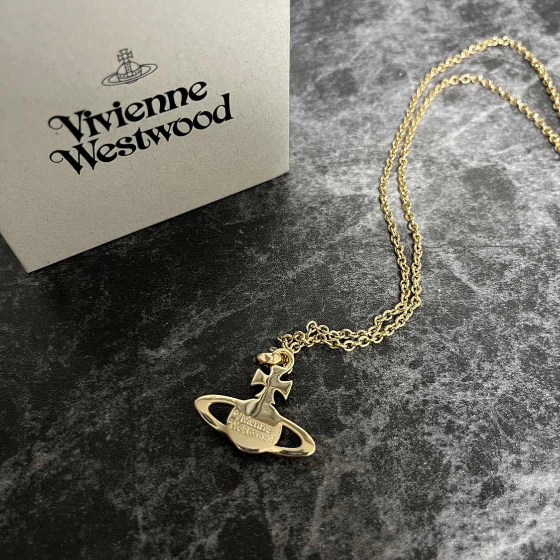 [Vivienne Westwood]비비안웨스트우드 릴리프 목걸이(골드) 상품이미지9