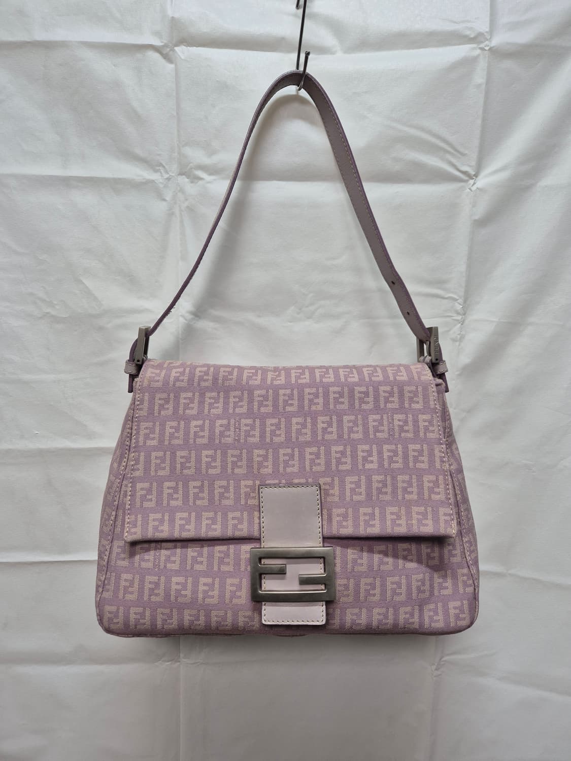 펜디 핑크 바게트백 상품이미지1