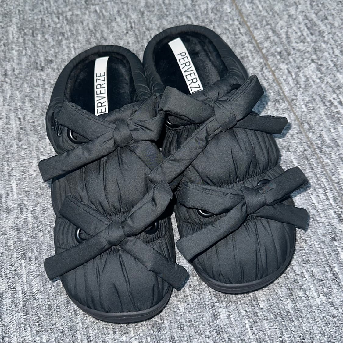 PERVERZE/ SUBU 퍼버즈 x 수부 subu 콜라보 뮬 신발 블랙 상품이미지1