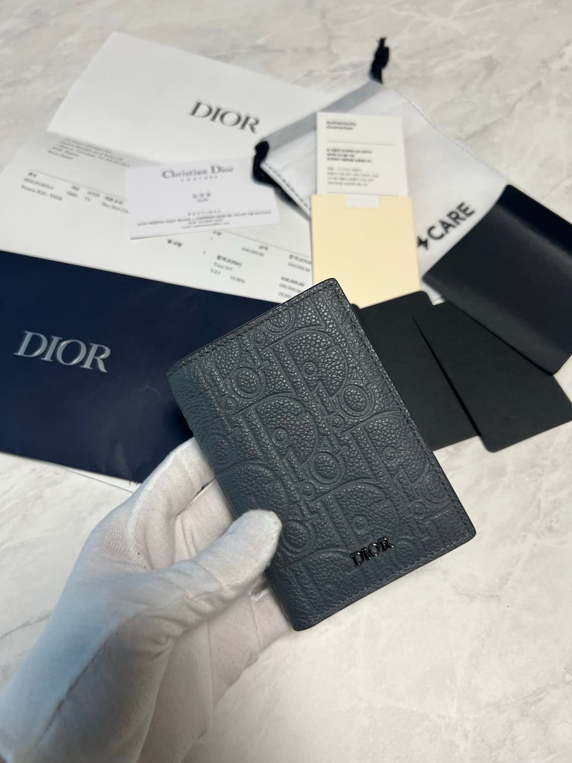 디올 그래비티 버티컬 오거나이저 지갑 상품이미지1