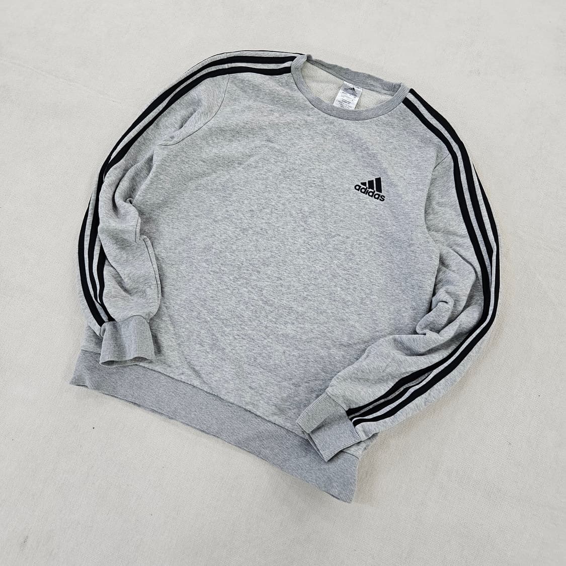 [L] 아디다스 삼선 그레이 기모 맨투맨 0115YH1 상품이미지1