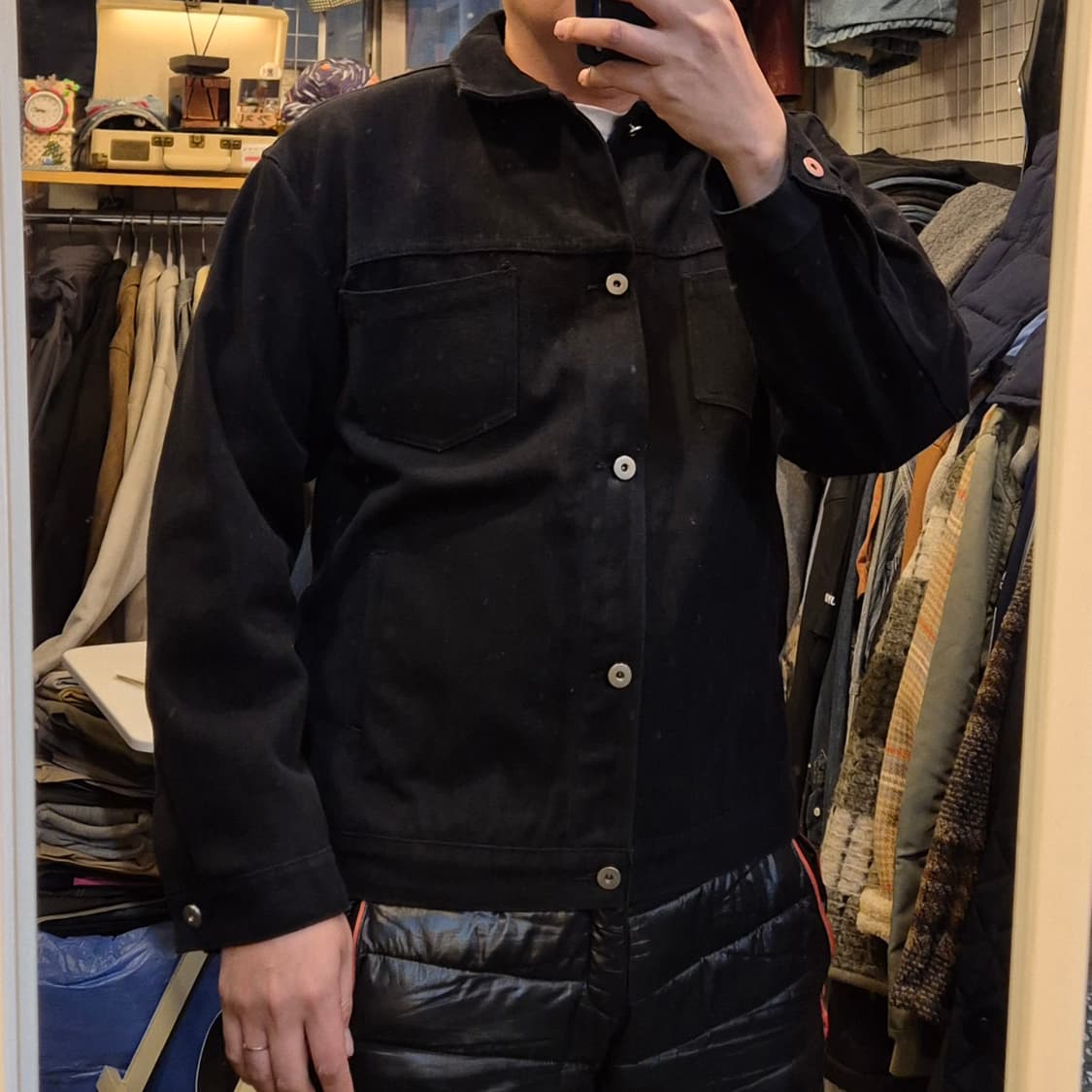 L(착샷잇음) 블랙 면 트러커자켓  상품이미지4