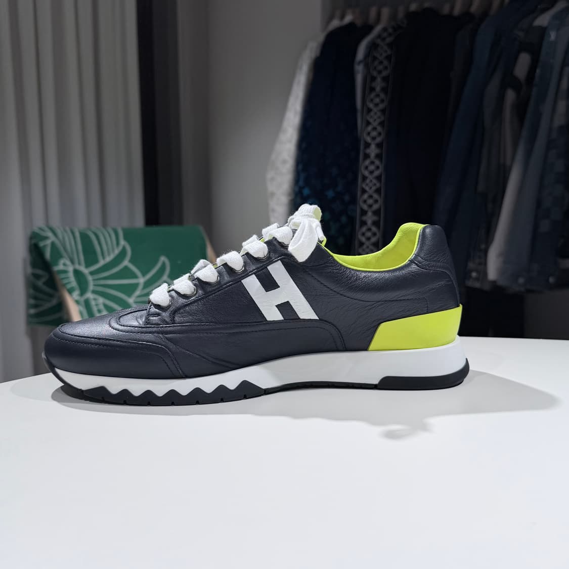 42 / 에르메스 H로고 트레일 블랙 네오그린 스니커즈 상품이미지6