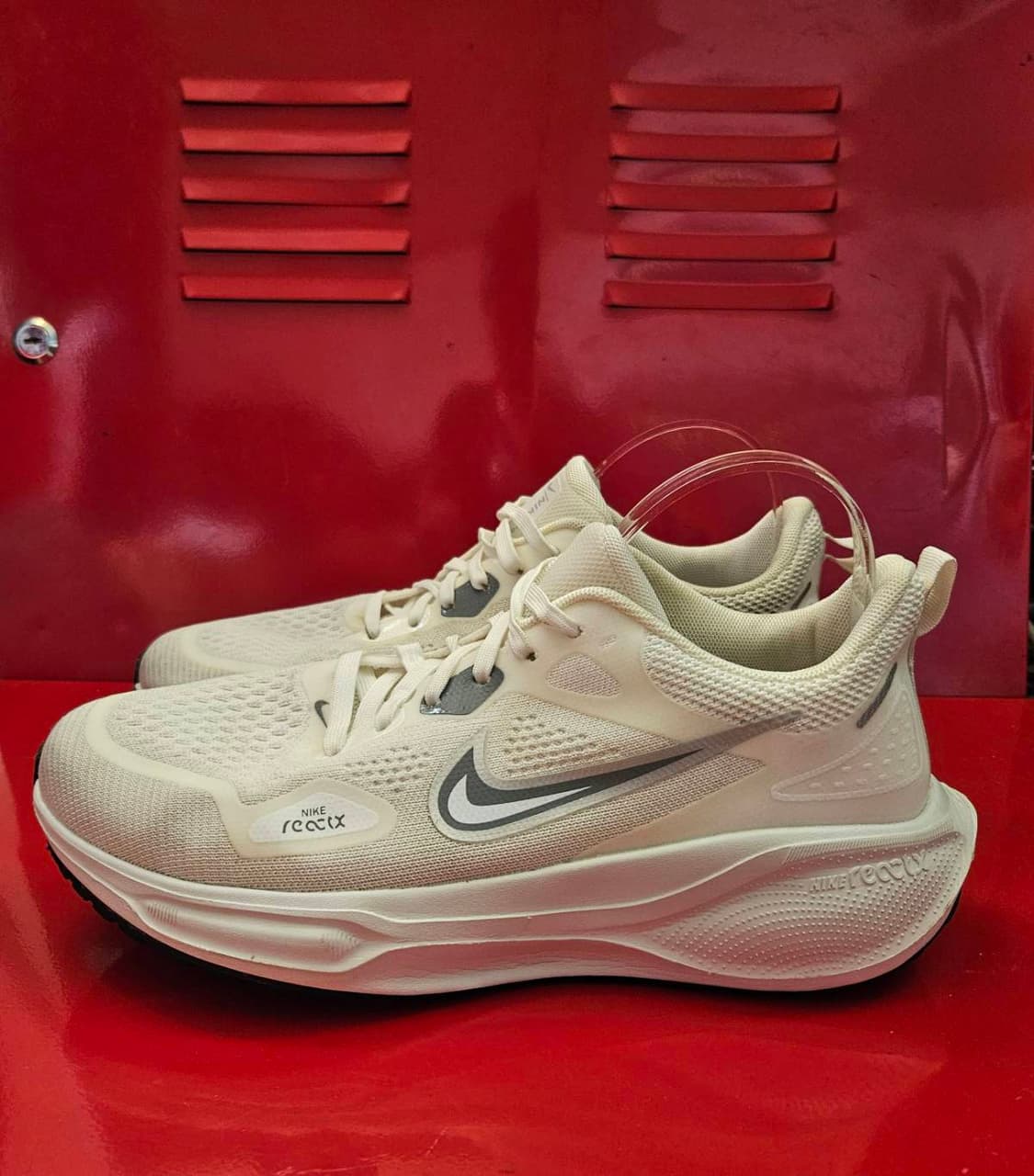 나이키(Nike) Reactx 러닝화
280 size
 상품이미지2