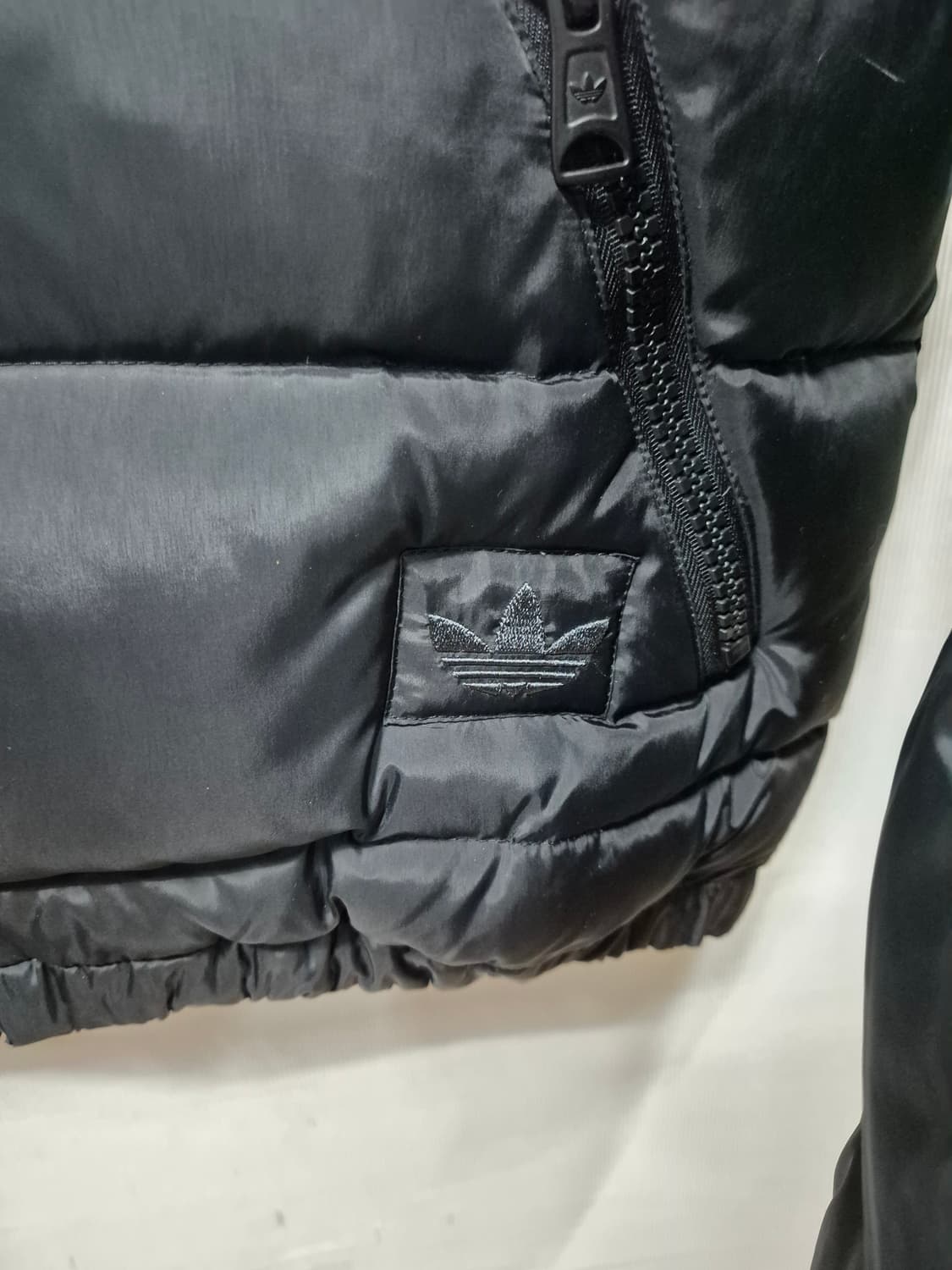 아디다스 블랙 패딩 점퍼 남성105 상품이미지4