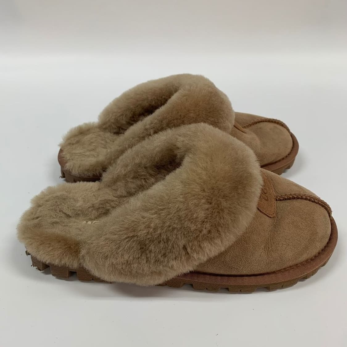 UGG 오즈웨어 양털 슬리퍼 체스트넛 250 상품이미지4