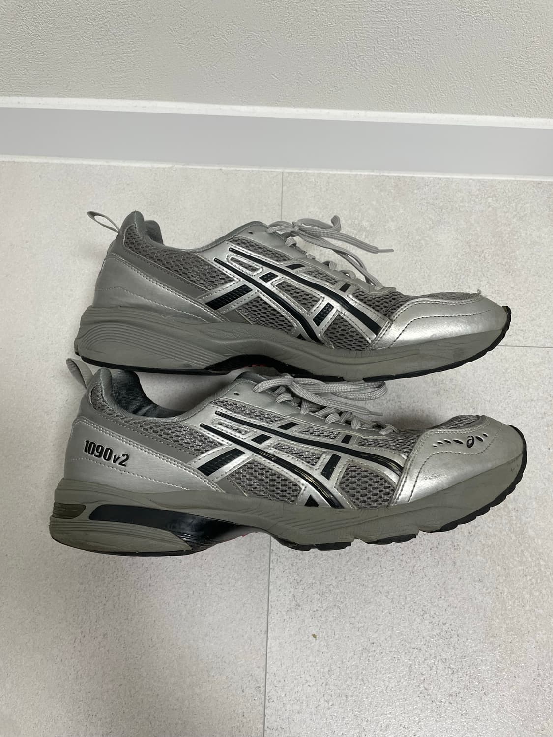 아식스 프레자 위워 젤 1090 V2 클레이 그레이 퓨어 실버 상품이미지3