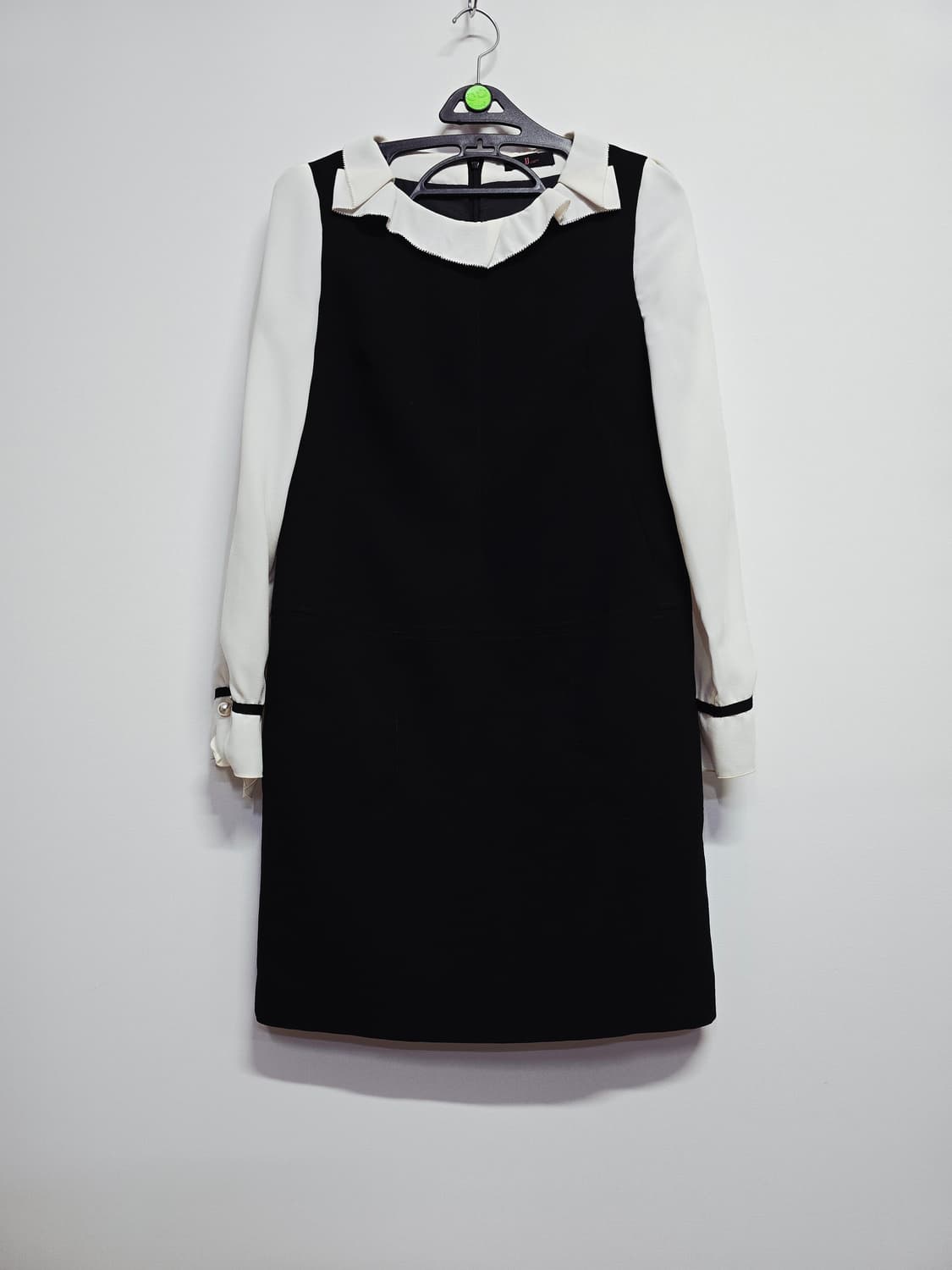JJ지고트 블랙 앤 화이트 긴팔 원피스85 상품이미지1
