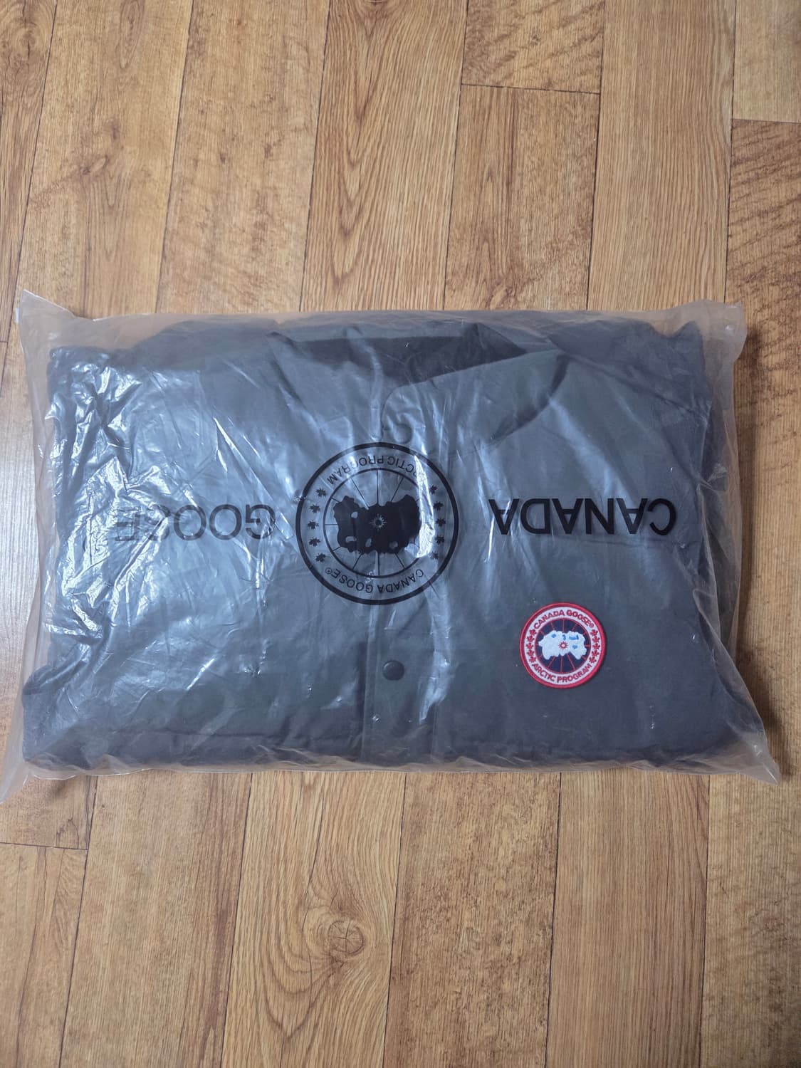 시세파괴 새상품 캐나다구스 조끼 패딩 상품이미지2