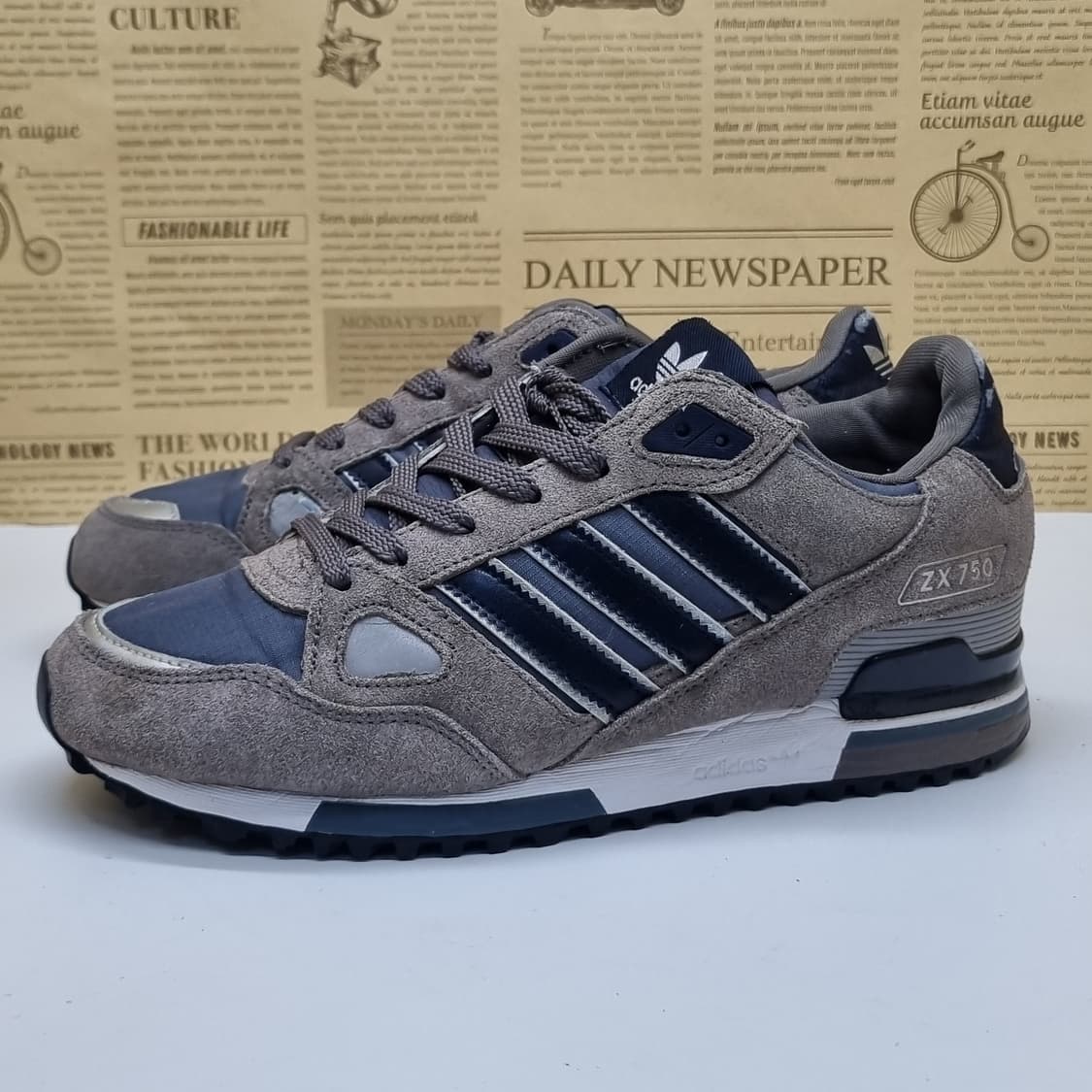 아디다스 ZX750 여성운동화235 상품이미지1