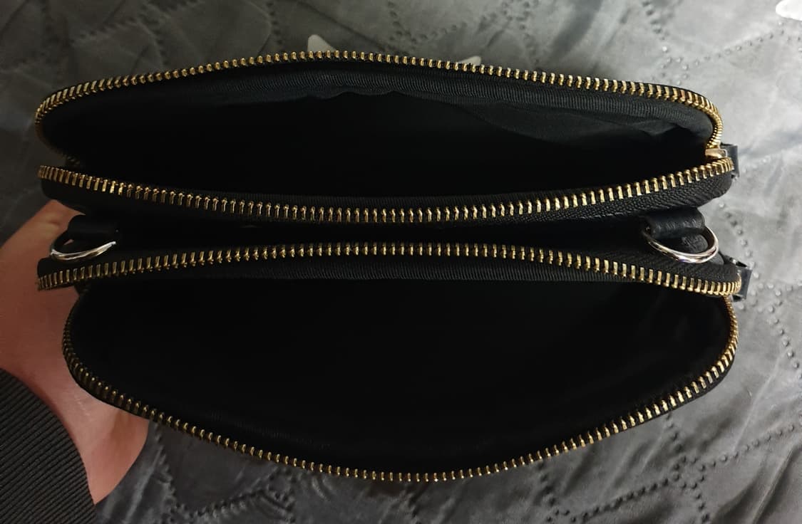 토리버치 가죽 금장 미니파우치 블랙 상품이미지2