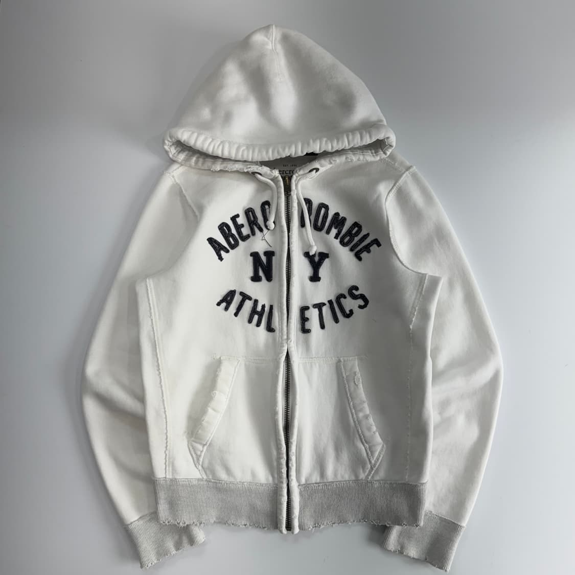 Abercrombie 아베크롬비 화이트 후드집업 상품이미지3