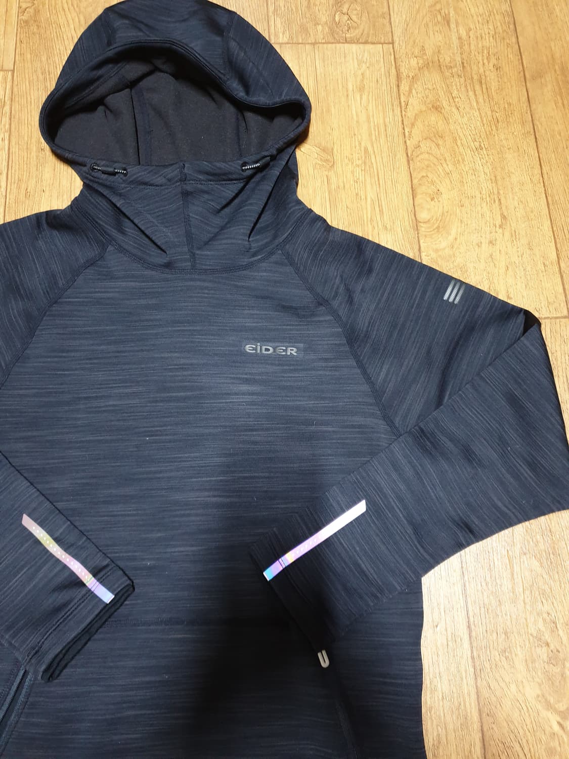 1064 아이더 후드티 90 사이즈입니다 상품이미지3