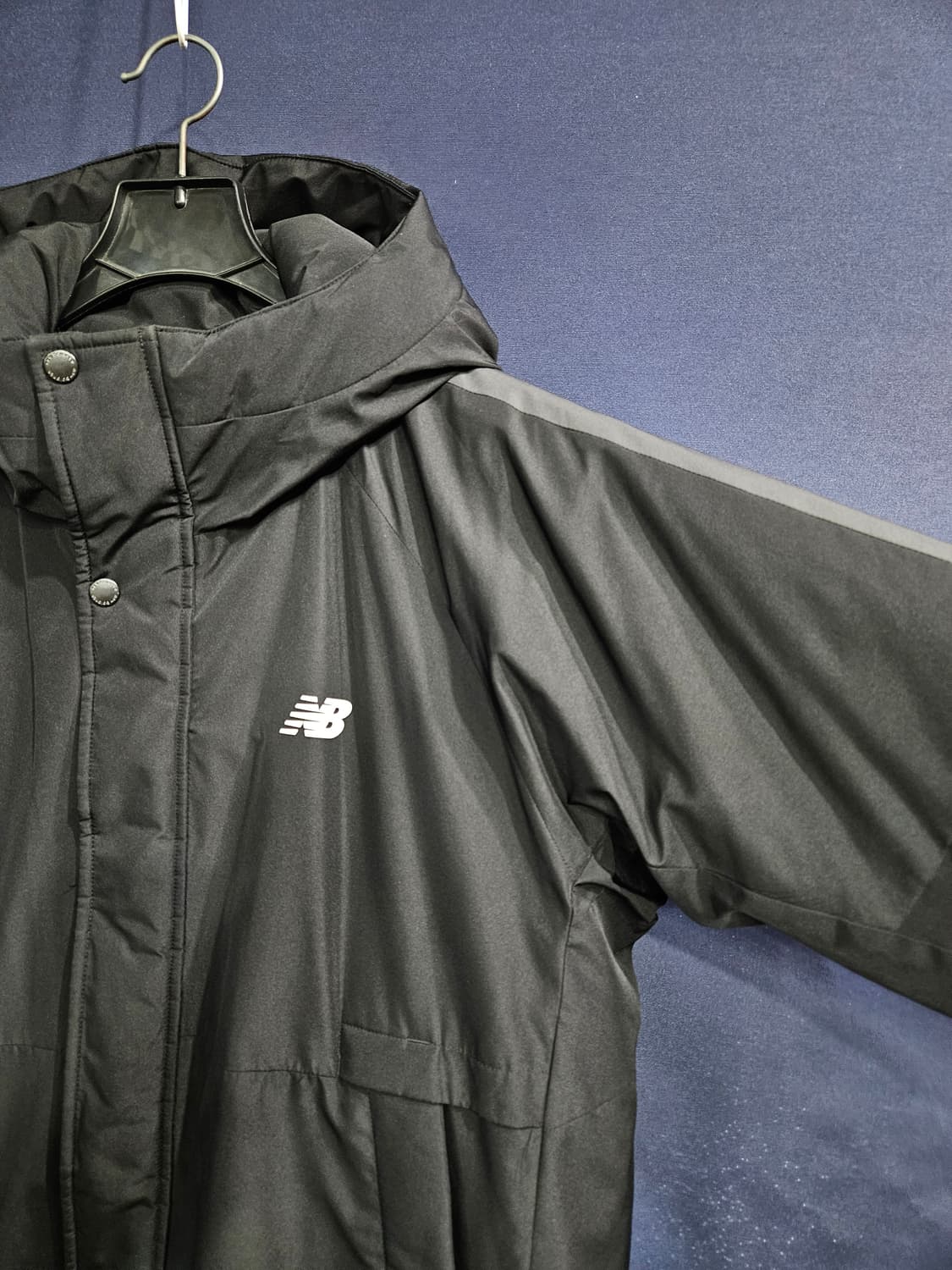 뉴발란스 블랙컬러 남성 100 롱패딩  상품이미지4