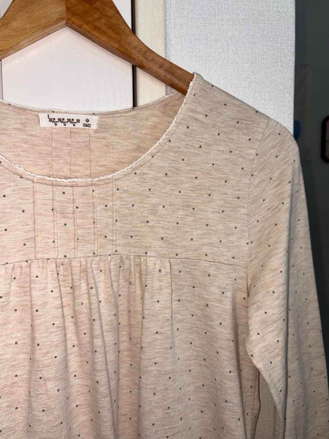 베이지 도트 긴소매 티셔츠 상품이미지7