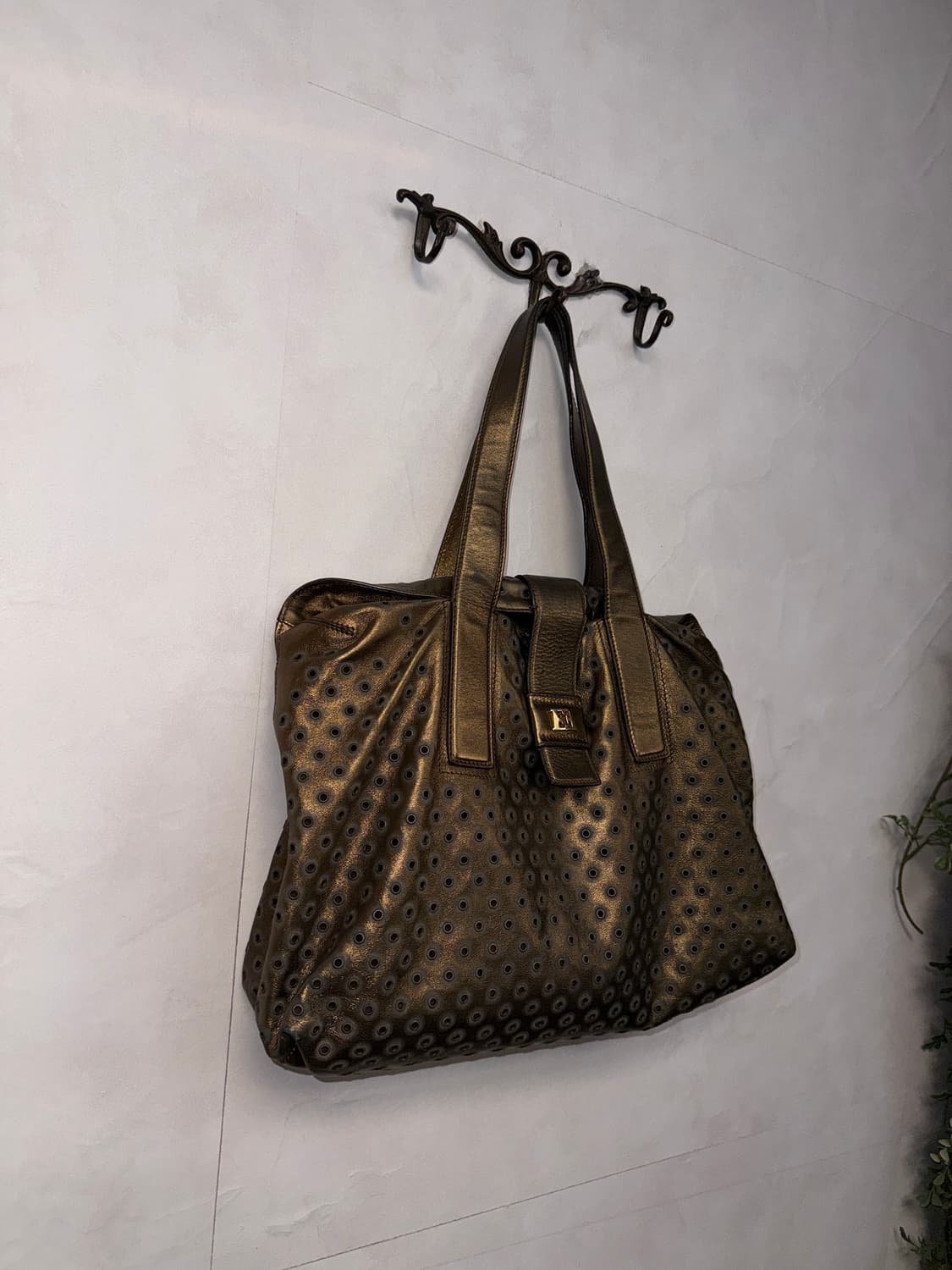 ESCADA gold punching buckle tote bag 상품이미지2