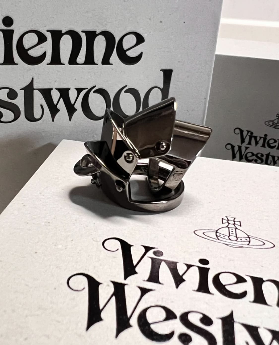 비비안웨스트우드 orb 실버 너클링 반지 상품이미지1