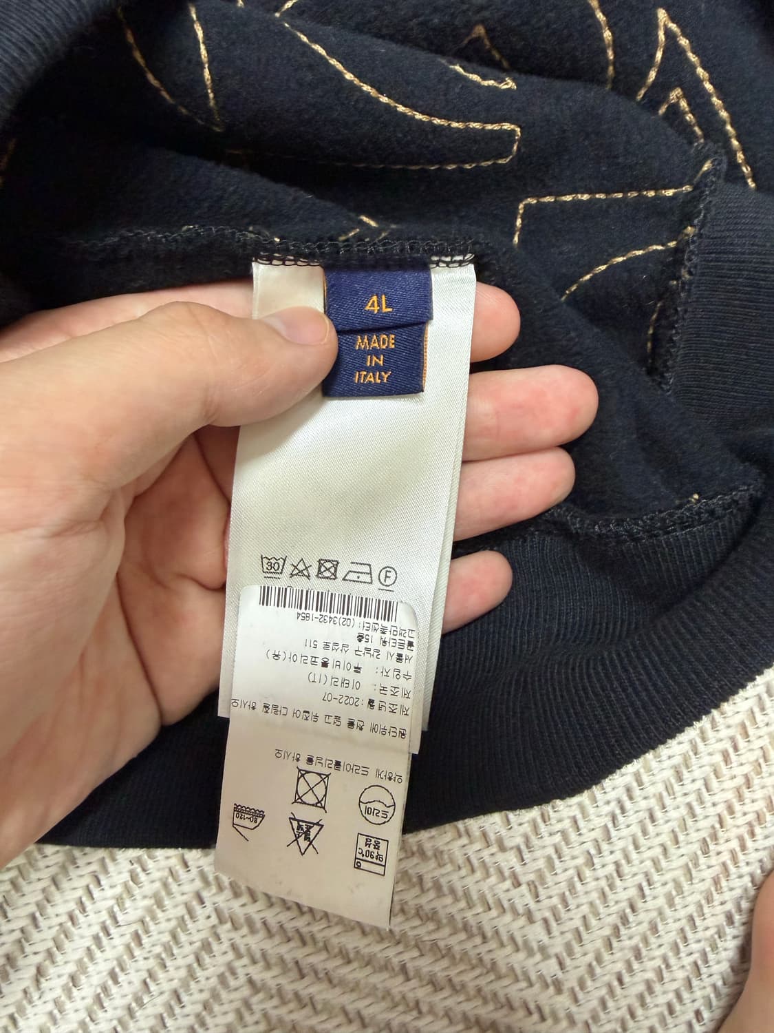 루이비통 엠브로이더드 재즈 맨투맨 상품이미지3