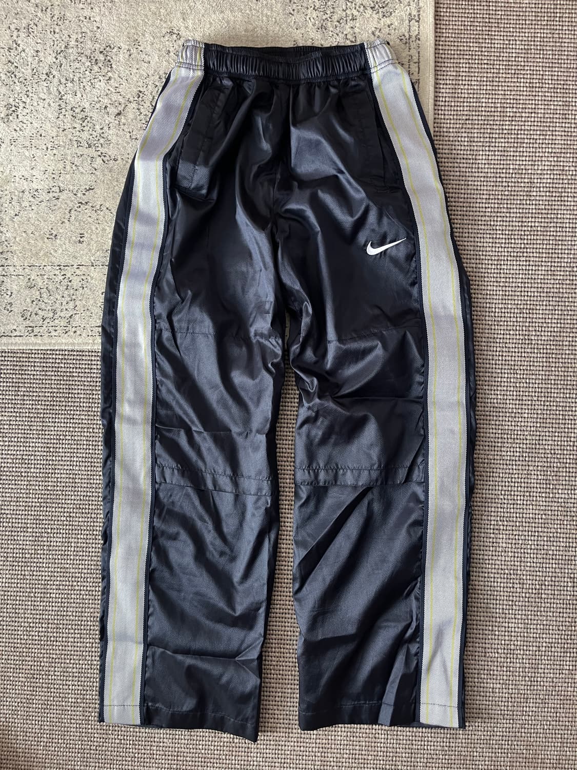 NIKE TRACK PANTS 상품이미지1
