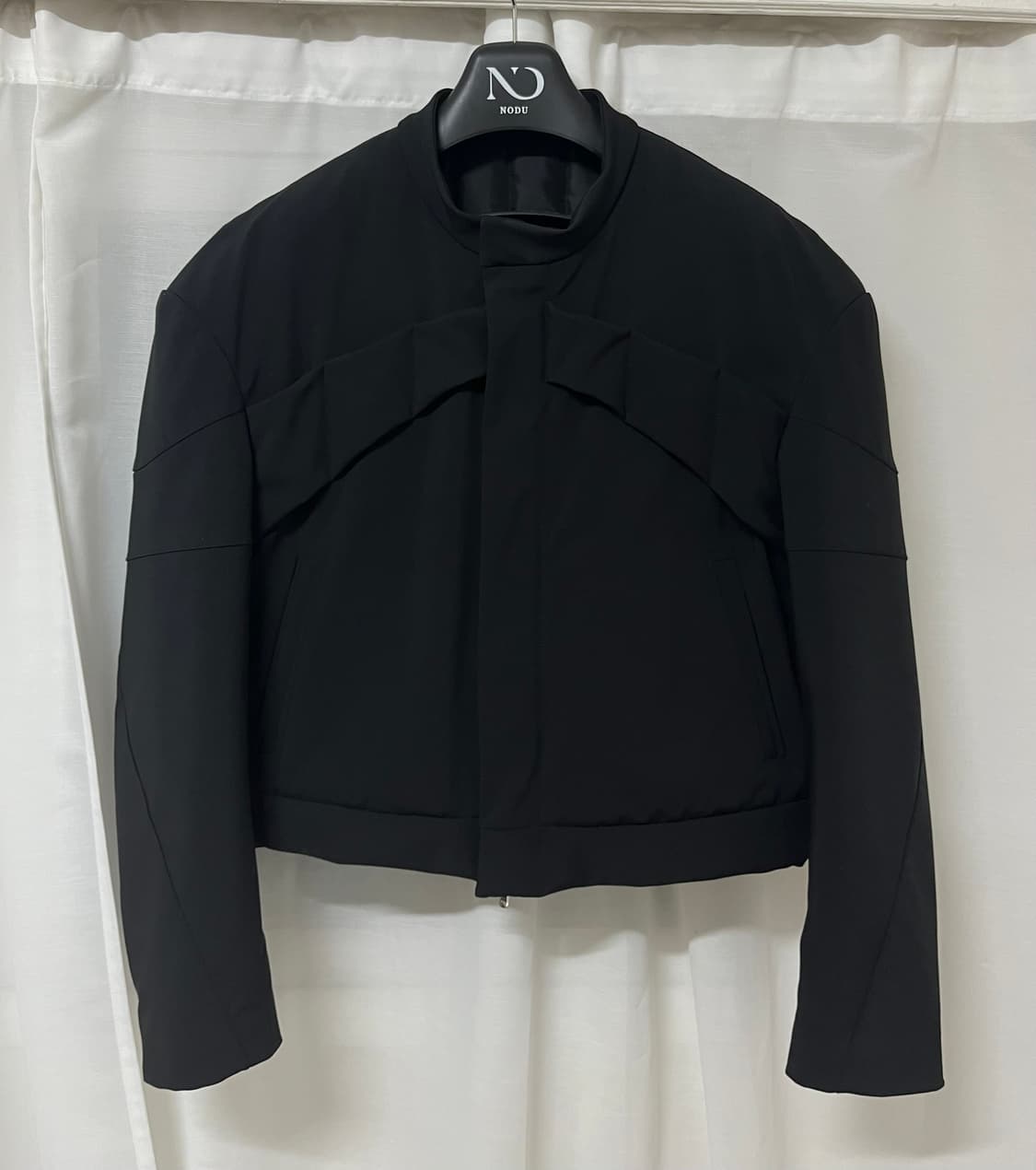 [논노드] 패디드 크롭 라이더 자켓 상품이미지1