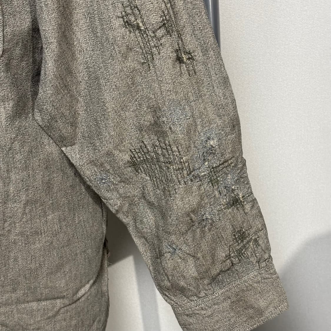 XL) BOWWOW 바우와우 24FW 프리즈너 블랙 샴브레이 셔츠 상품이미지5