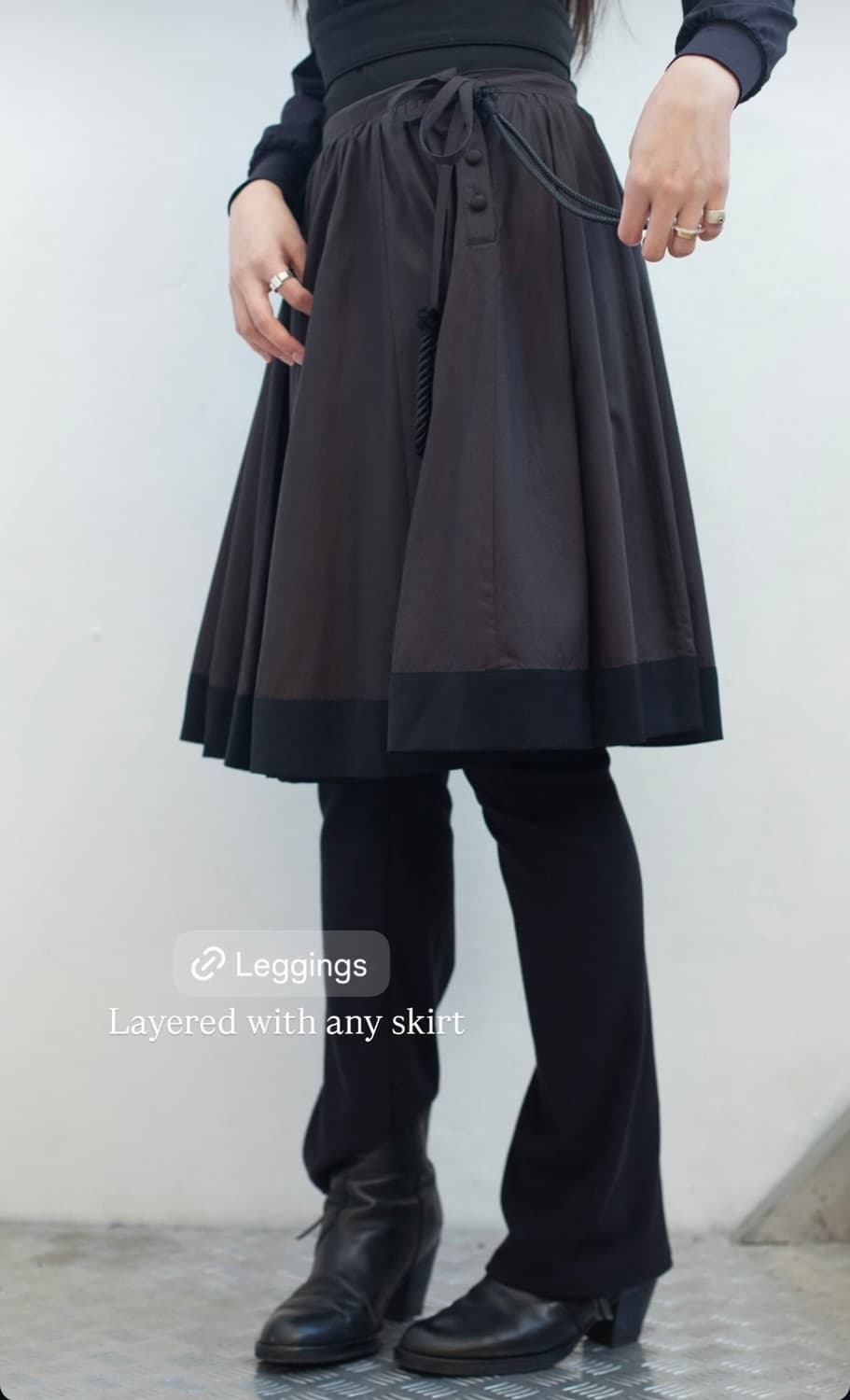 [새상품]키야기 Vasram Panel Skirt - navy 상품이미지6