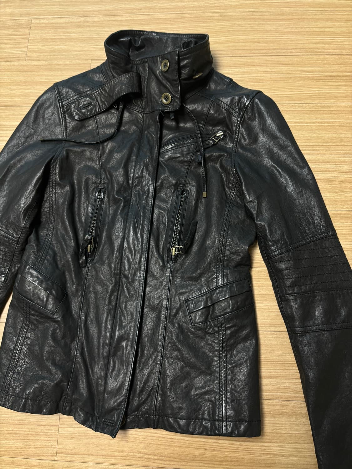릭맛 양가죽 하이넥 레더자켓 상품이미지5
