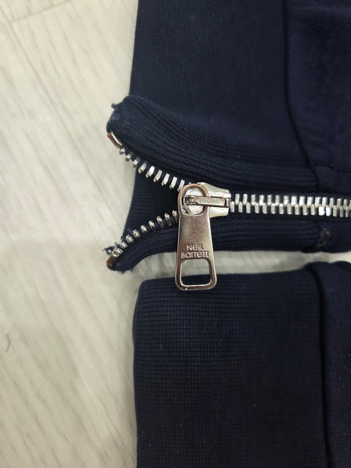 닐바렛 페어아일 라이트닝 볼트 사이드 지퍼 맨투맨 상품이미지6